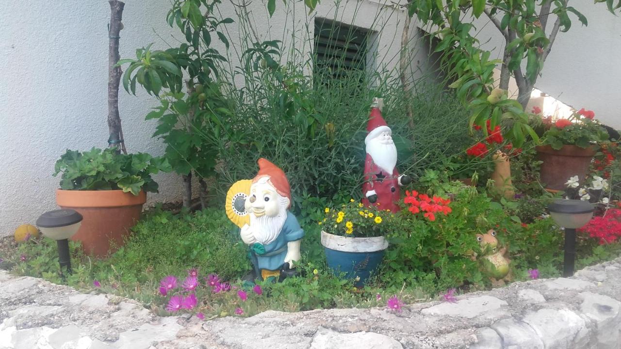 Amadrian Apartments Šibenik Eksteriør billede